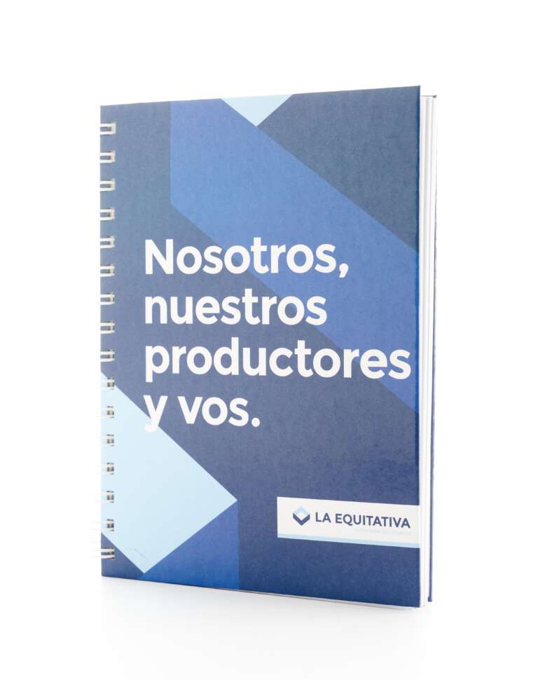 CUADERNO_TAPA-DURA-AZUL_LA-EQUITATIVA